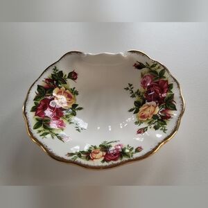 Royal Albert Old Country Roses Tray